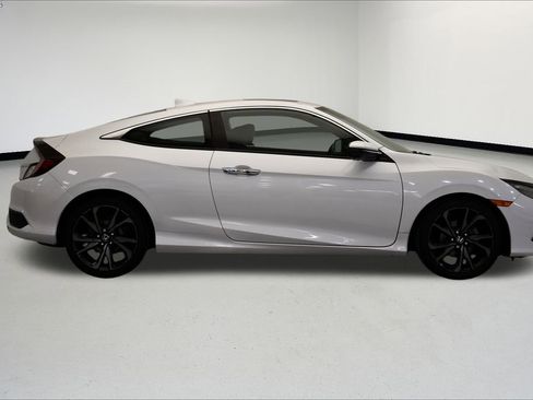 Used 2020 Honda Civic Touring image 6