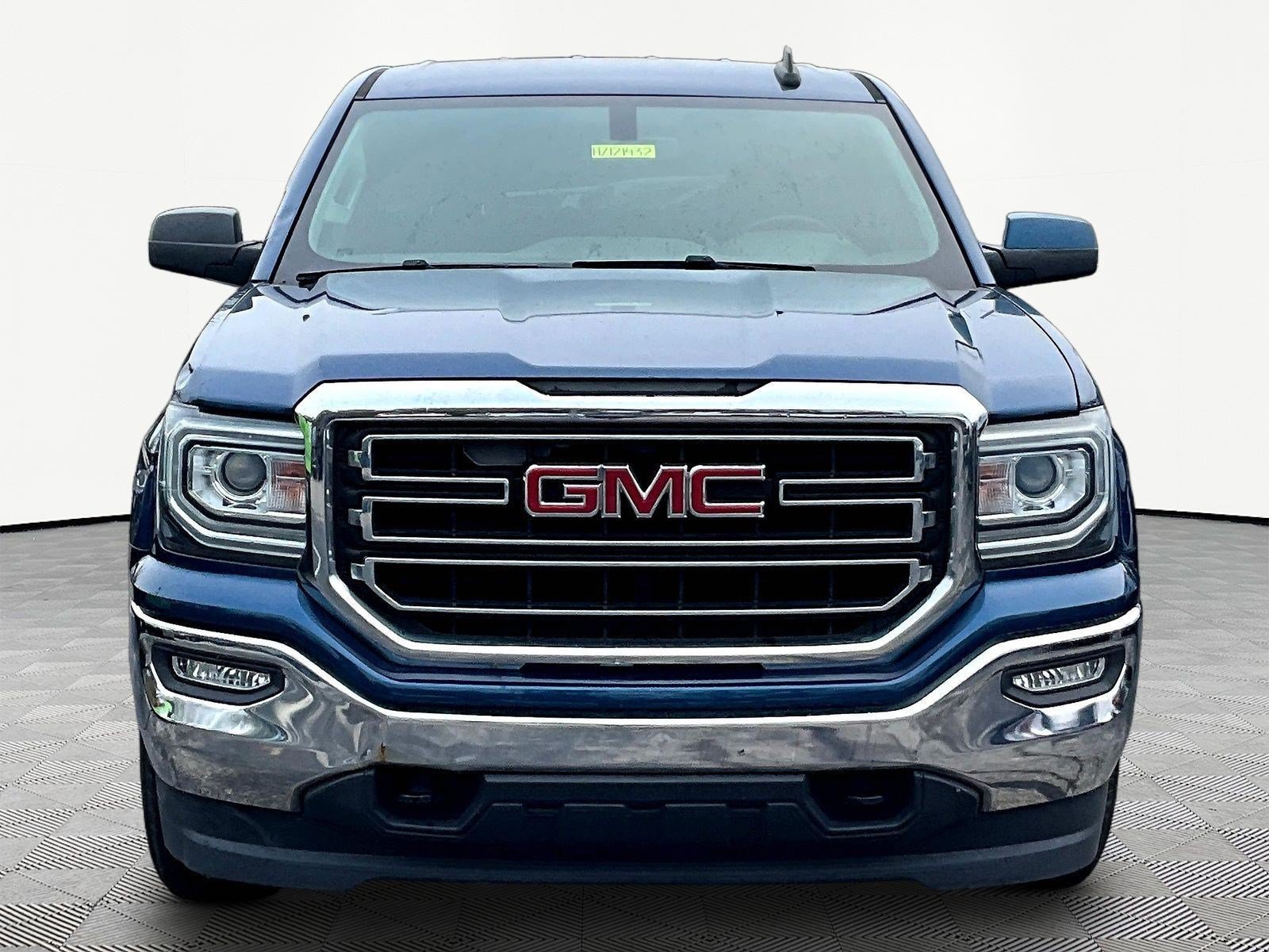 Used 2017 GMC Sierra 1500 SLE w/ SLE Value Package AWD/4WD image 2