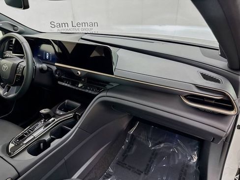Used 2025 Toyota Crown Platinum image 30