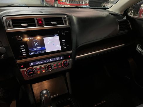 Used 2017 Subaru Outback 2.5i Limited image 13