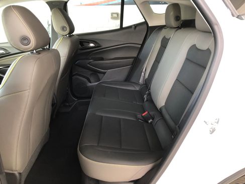 Used 2025 Chevrolet Trax ACTIV w/ Driver Confidence Package FWD image 9