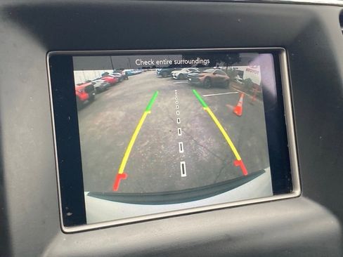 Used 2021 Jeep Grand Cherokee Laredo image 24