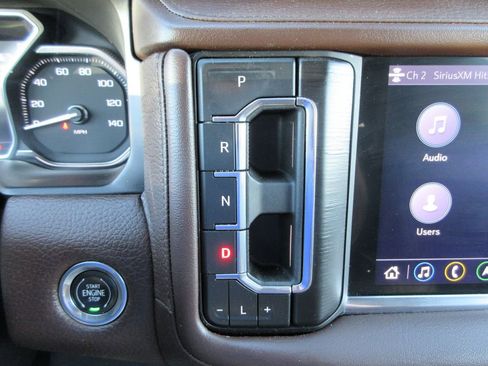 Certified 2021 GMC Yukon Denali w/ Denali Premium Package image 33