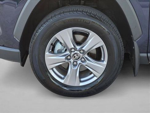 Certified 2025 Toyota RAV4 XLE w/ Convenience Package FWD image 22