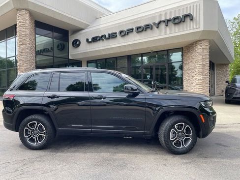 Used 2024 Jeep Grand Cherokee Trailhawk w/ Advanced Protech Group II AWD/4WD image 2