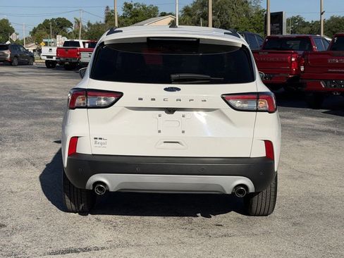 Used 2022 Ford Escape SEL w/ Technology Package FWD image 6