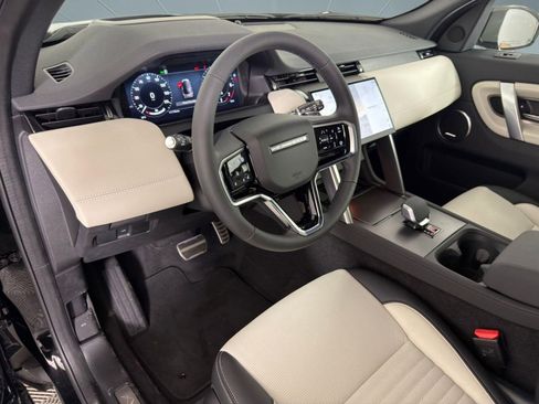 Used 2026 Land Rover Discovery Sport Landmark AWD/4WD image 4