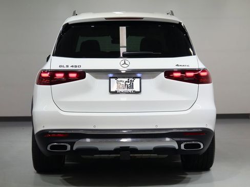 Certified 2026 Mercedes-Benz GLS 450 4MATIC image 3