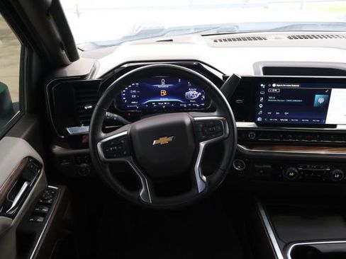 Used 2024 Chevrolet Silverado 2500 LT w/ Texas Edition AWD/4WD image 10