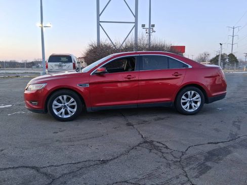 Used 2010 Ford Taurus SEL image 4