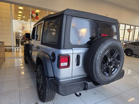 Used 2022 Jeep Wrangler Unlimited Sport image 8