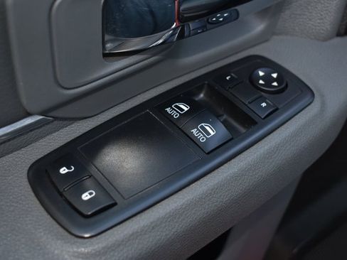 Used 2017 RAM 2500 Tradesman w/ Chrome Appearance Group image 15