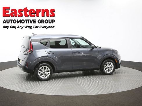 Used 2023 Kia Soul LX w/ LX Technology Package image 43