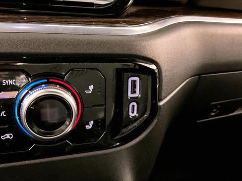 Certified 2022 GMC Sierra 1500 Elevation image 32