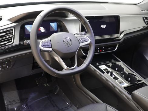 New 2026 Volkswagen Atlas Cross Sport SE image 7