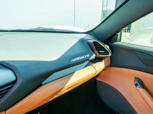 Used 2019 Ferrari 488 GTB image 62