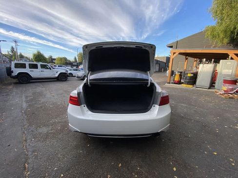 Used 2014 Honda Accord EX-L image 29