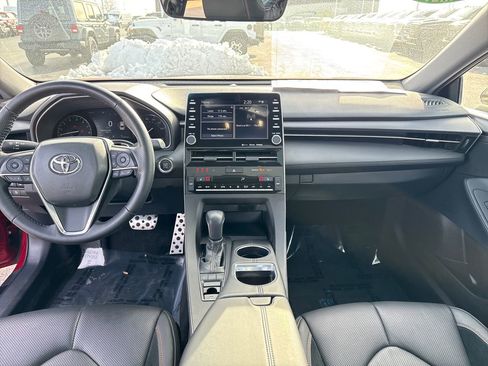 Used 2021 Toyota Avalon XSE image 16