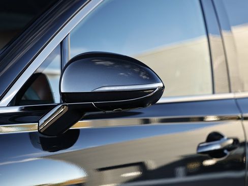 Used 2026 Genesis GV70 3.5T Sport Prestige image 3