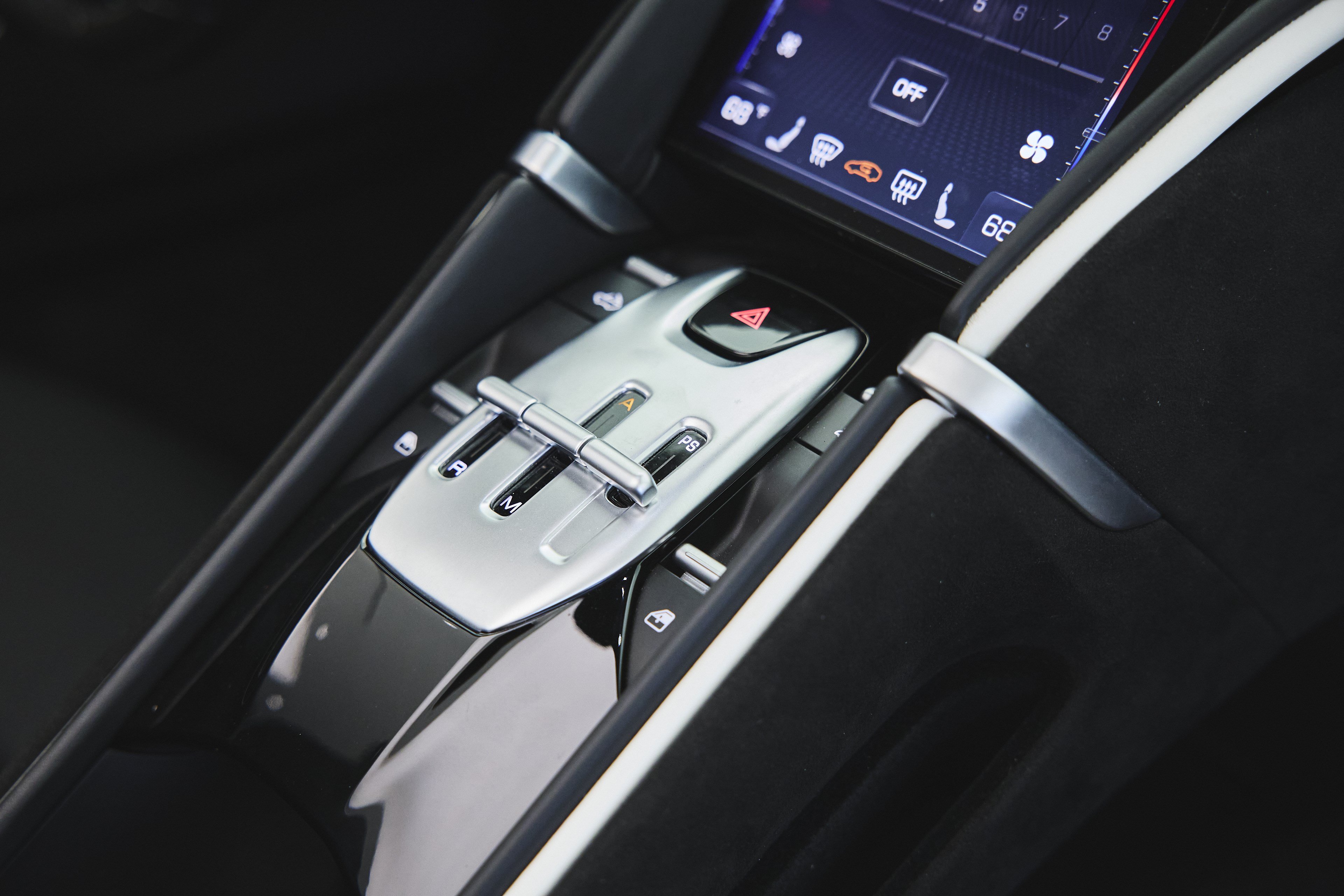 Used 2024 Ferrari Roma Spider RWD image 36
