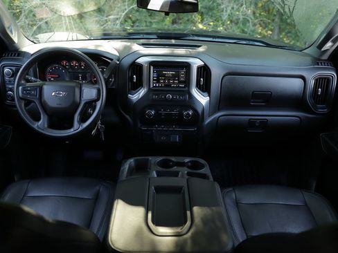 Used 2019 Chevrolet Silverado 1500 Custom Trail Boss w/ Custom Convenience Package AWD/4WD image 19