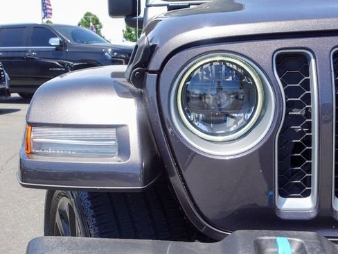 Used 2023 Jeep Wrangler Unlimited Sahara w/ Dual Top Group AWD/4WD image 3