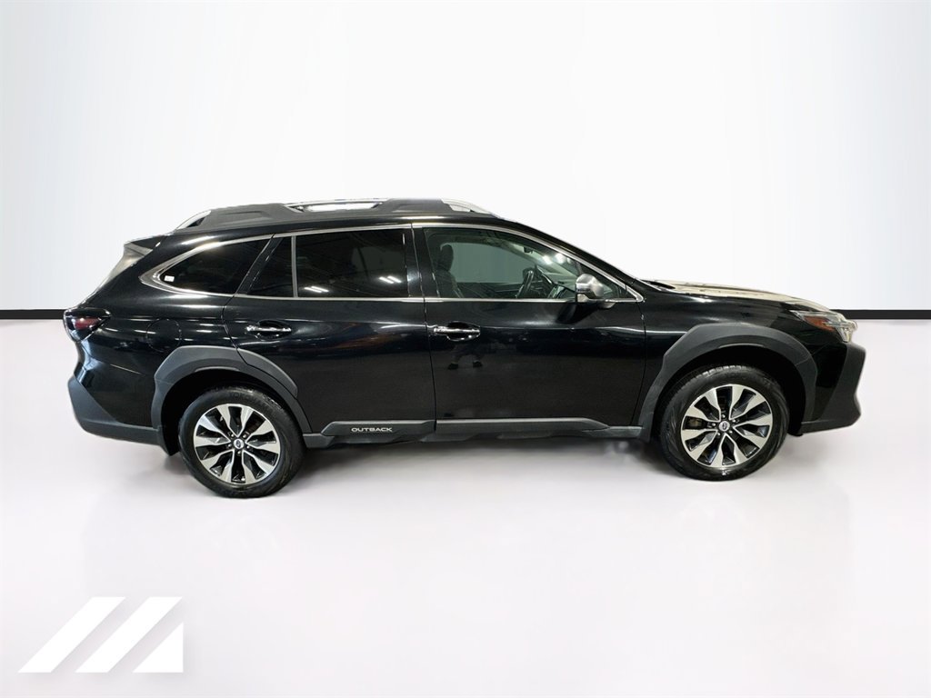 Used 2023 Subaru Outback Touring AWD/4WD image 4