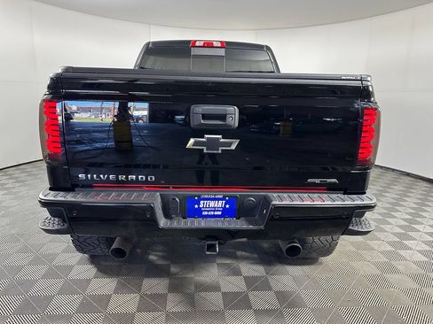 Used 2017 Chevrolet Silverado 1500 LTZ Z71 w/ LTZ Plus Package AWD/4WD image 4