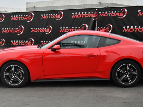 Used 2024 Ford Mustang Premium image 4