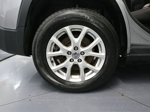 Used 2017 Jeep Cherokee Sport w/ Cold Weather Group image 16