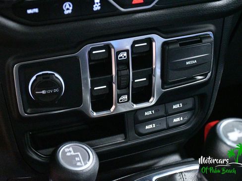 Used 2024 Jeep Wrangler Unlimited Sport AWD/4WD image 57