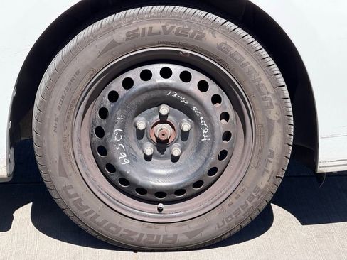 Used 2015 Nissan Sentra S image 11