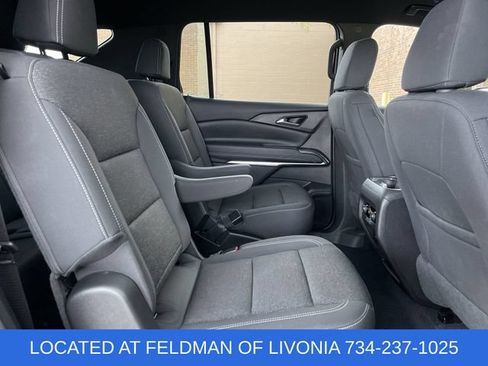 Used 2025 Chevrolet Traverse LT w/ Midnight/Sport Edition AWD/4WD image 26