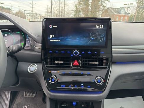 Used 2021 Hyundai Ioniq Limited image 18