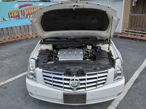 Used 2006 Cadillac DTS Performance FWD image 17