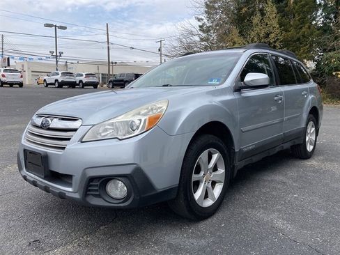 Used 2014 Subaru Outback 2.5i Premium image 4