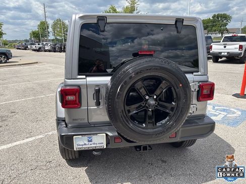 Used 2020 Jeep Wrangler Unlimited Sahara AWD/4WD image 22