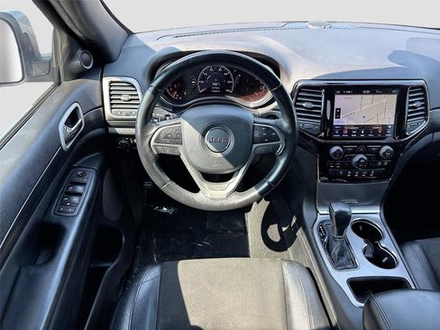 Used 2020 Jeep Grand Cherokee Laredo w/ Laredo X Package image 21