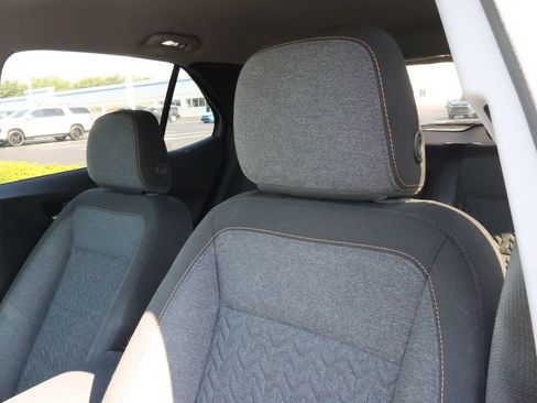 Used 2023 Chevrolet Equinox LT FWD image 12