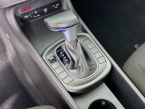 Certified 2025 Hyundai Kona SEL image 17