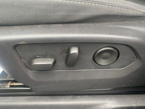 Used 2024 Chevrolet Silverado 1500 Custom image 8