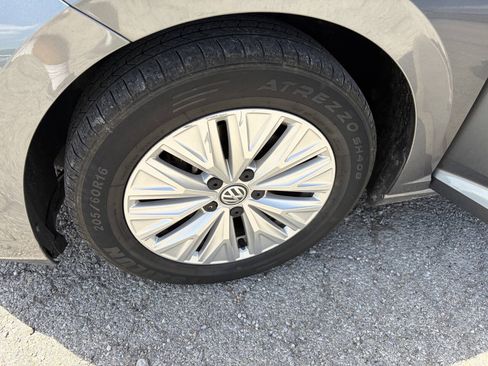 Used 2019 Volkswagen Jetta S FWD image 3