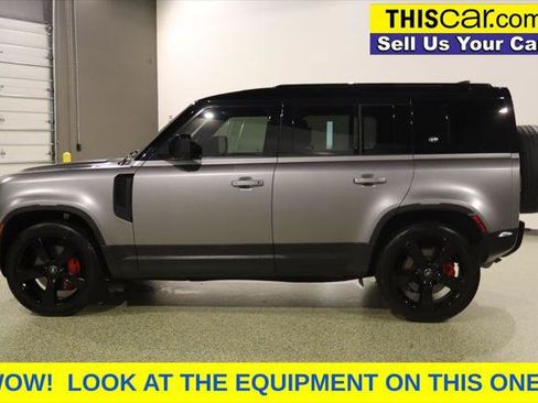 Used 2023 Land Rover Defender 110 S AWD/4WD image 4