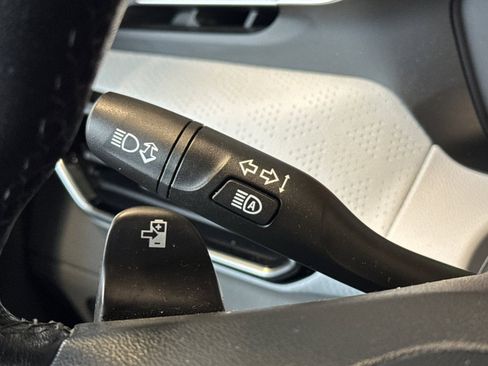 Used 2022 Chevrolet Bolt EUV Premier w/ Sun & Sound Package image 33