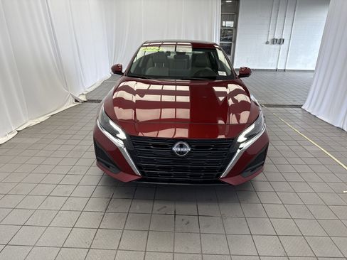 Used 2024 Nissan Altima 2.5 SL image 2