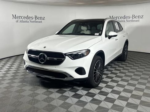Certified 2026 Mercedes-Benz GLC 300 image 3