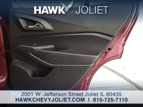 Used 2025 Chevrolet Trax LT w/ LT Convenience Package FWD image 23