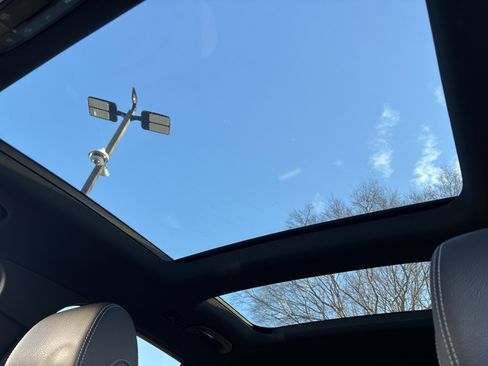 Used 2021 Mercedes-Benz GLC 300 image 35