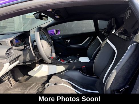 Used 2024 Lamborghini Huracan Tecnica image 5