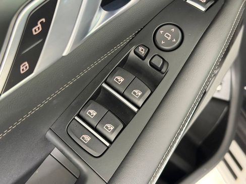 Used 2025 BMW X5 xDrive50e image 21